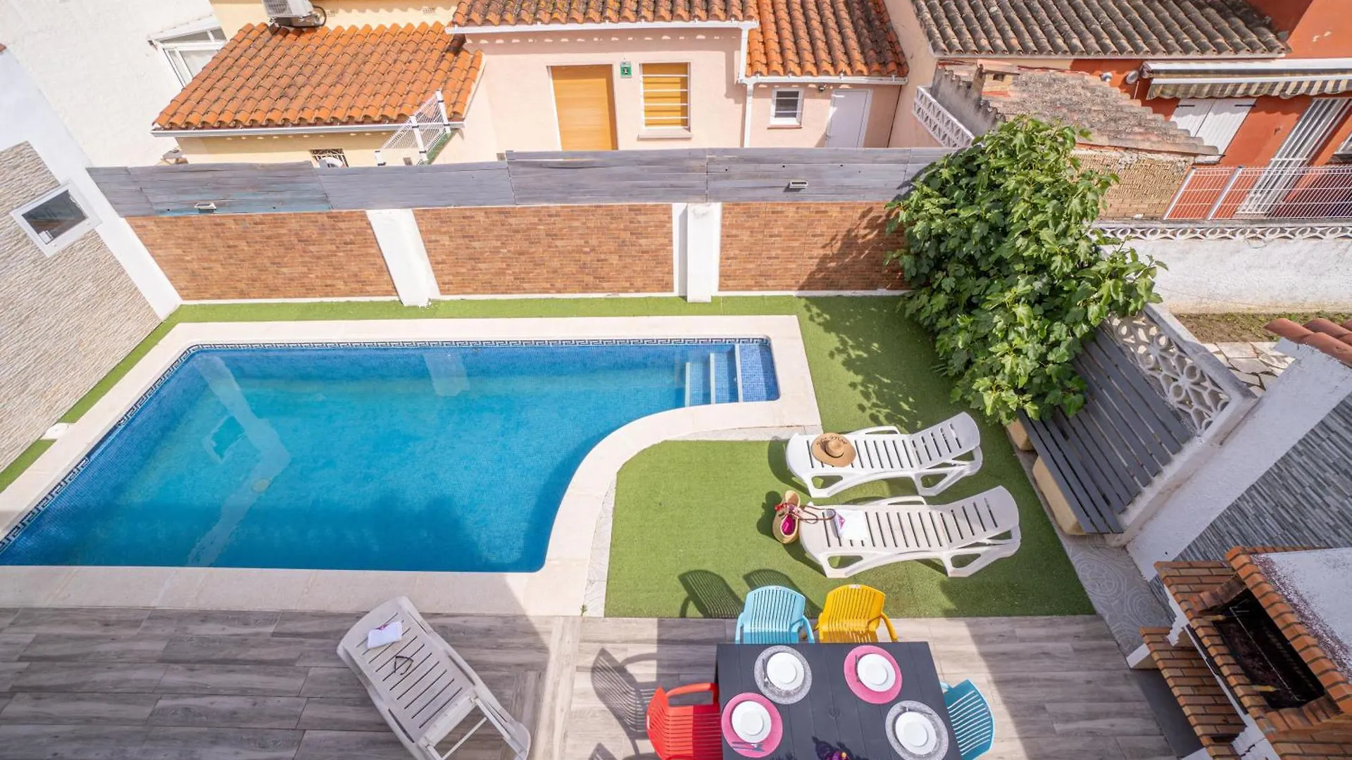 Villa Apart-Rent Casa Con Piscina Montgri 0125 Empuriabrava Spain