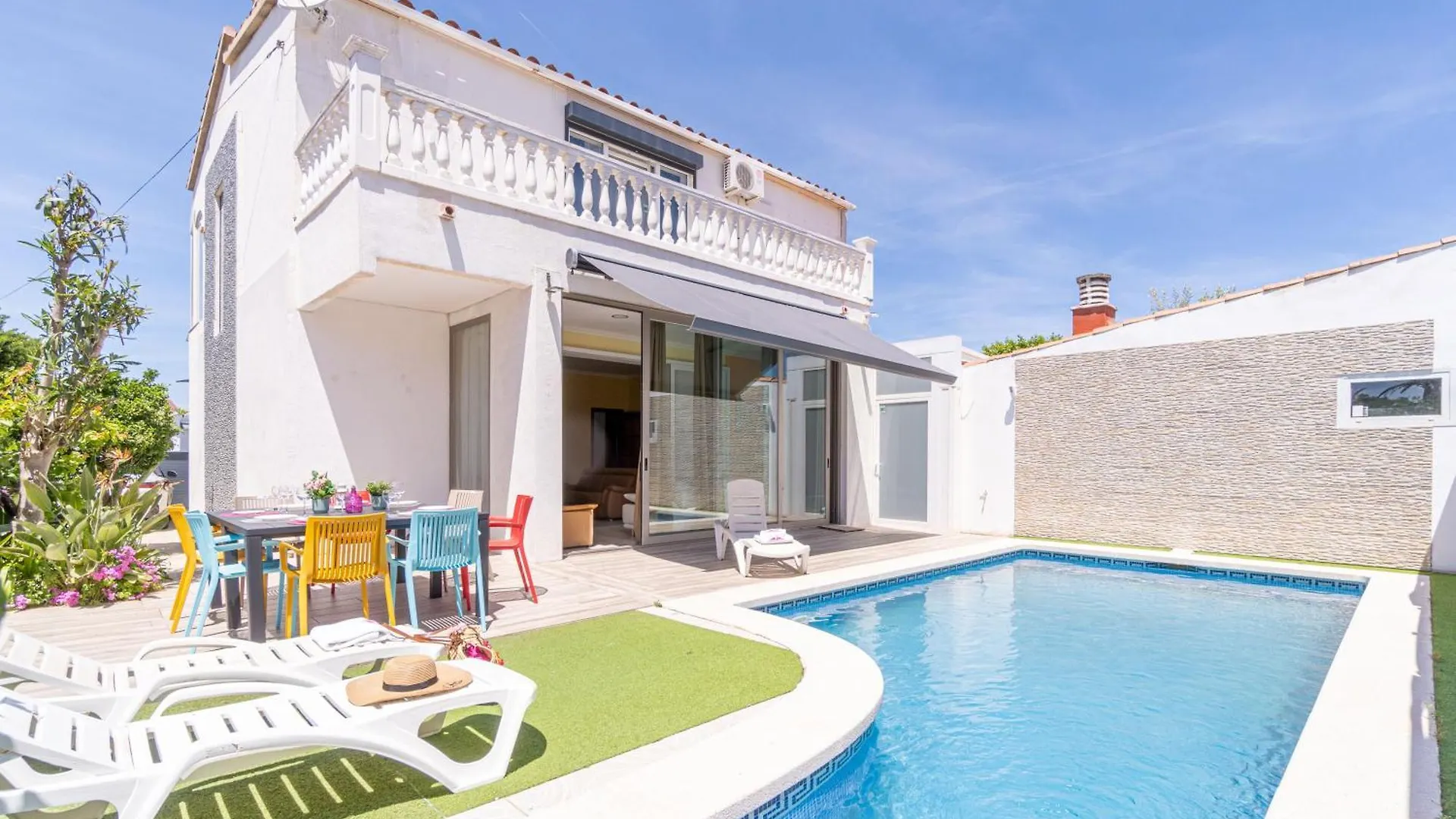 Apart-Rent Casa Con Piscina Montgri 0125 Empuriabrava