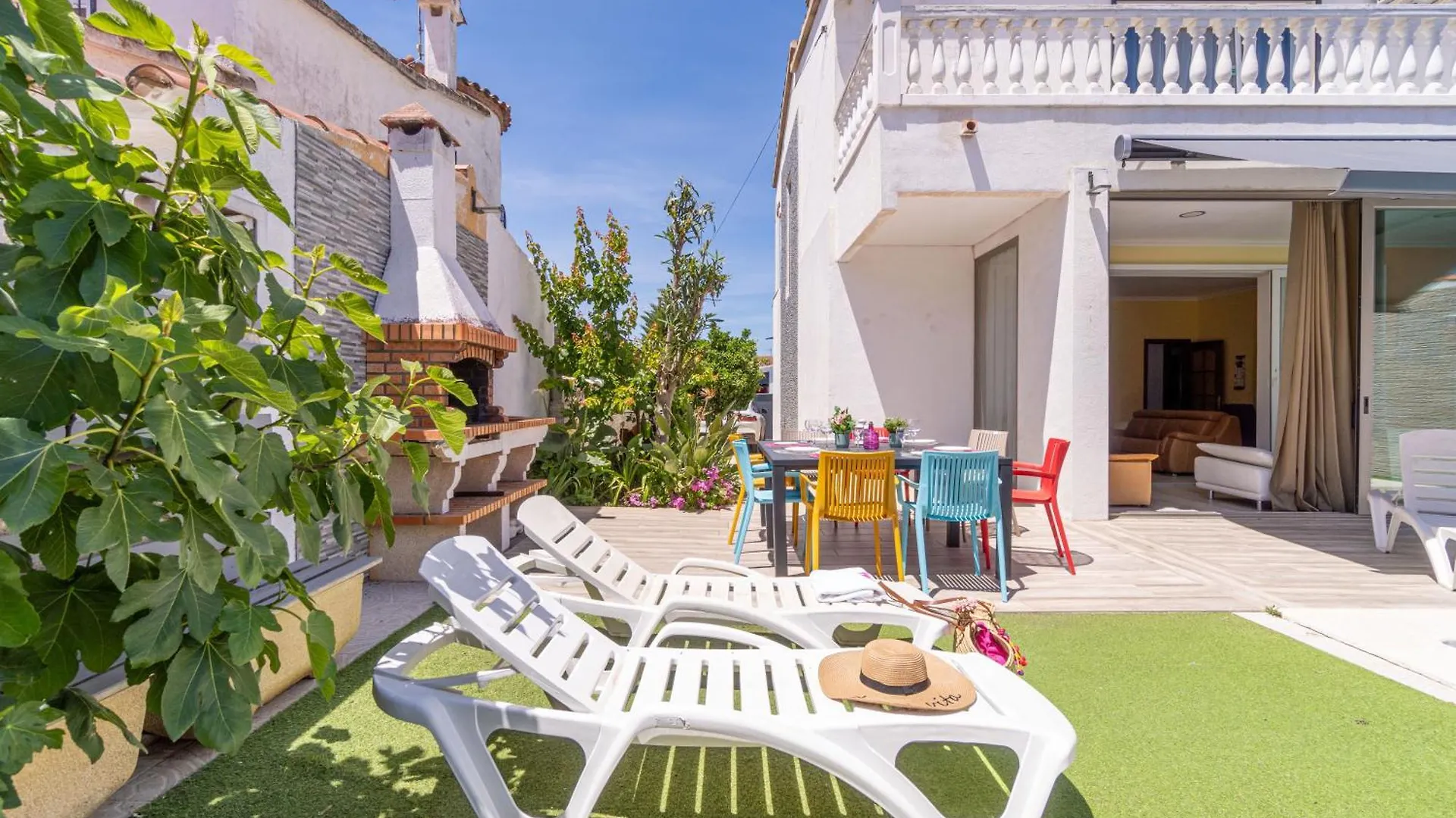 Apart-Rent Casa Con Piscina Montgri 0125 Empuriabrava Spain