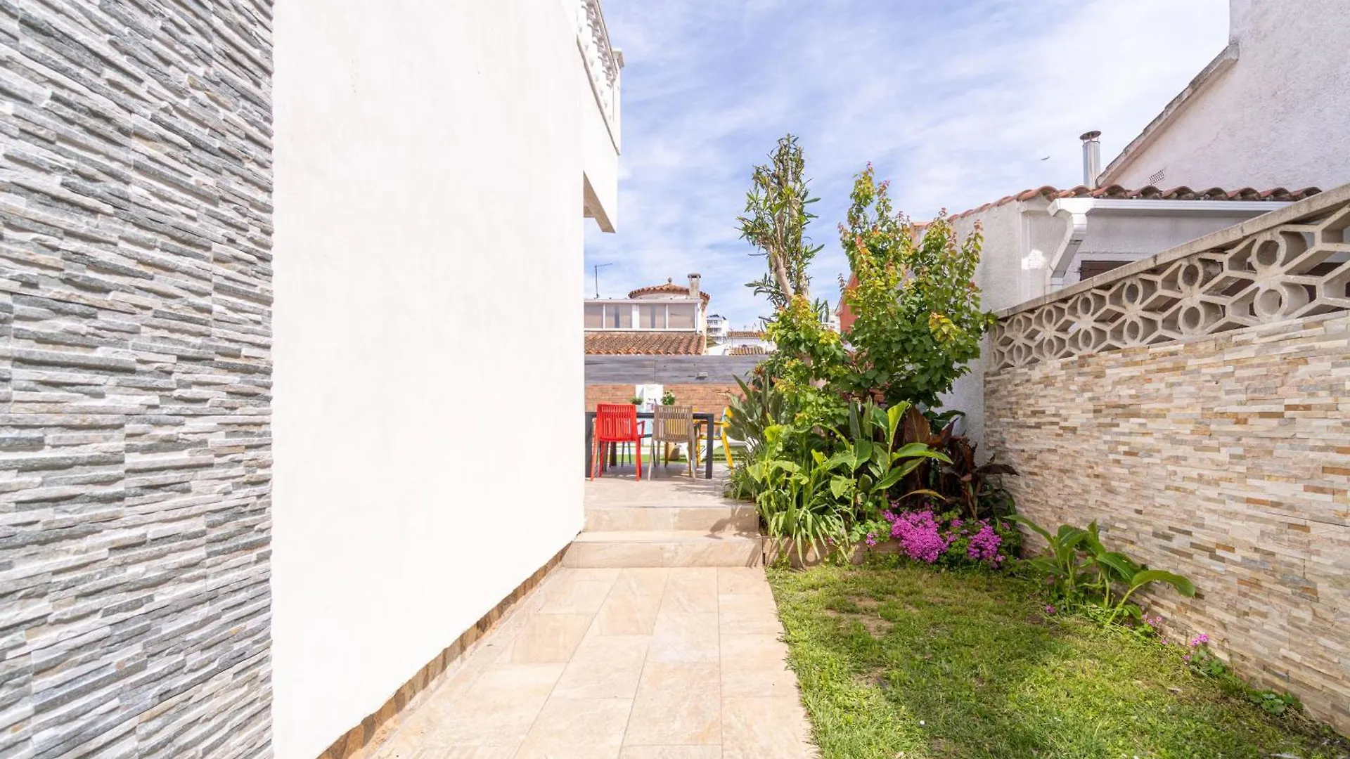 Apart-Rent Casa Con Piscina Montgri 0125 Empuriabrava